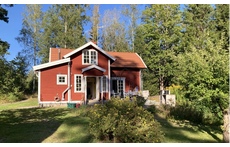 Idyllic Swedish Country Home sleeps 11 