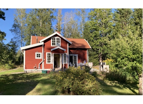 Idyllic Swedish Country Home sleeps 11 