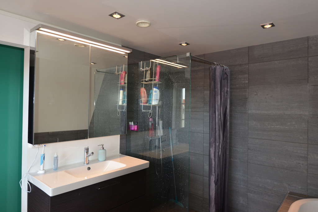 One of the bathroom on second floor.