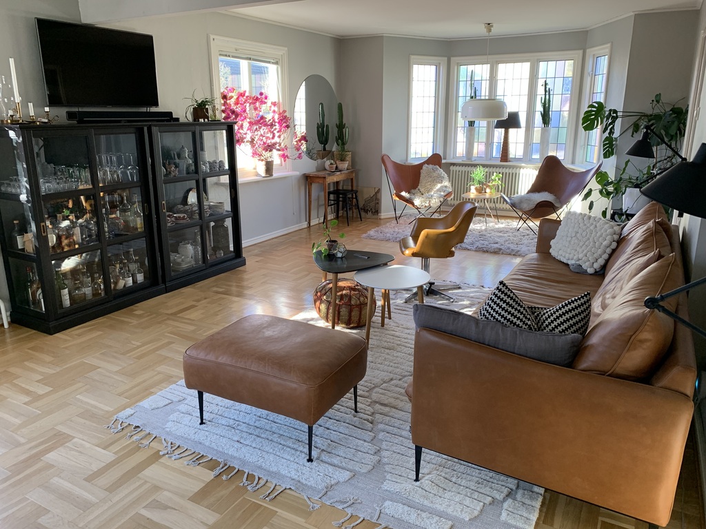 Livingroom, apple tv.