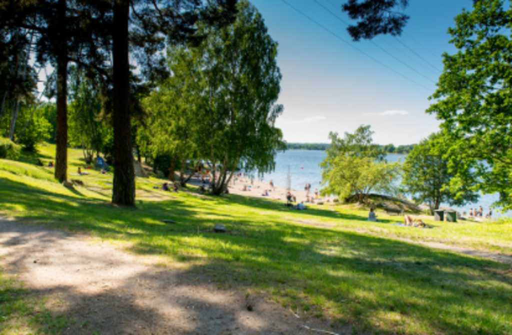 Local beach Mälarhöjdsbadet 10  min away by bicycle
