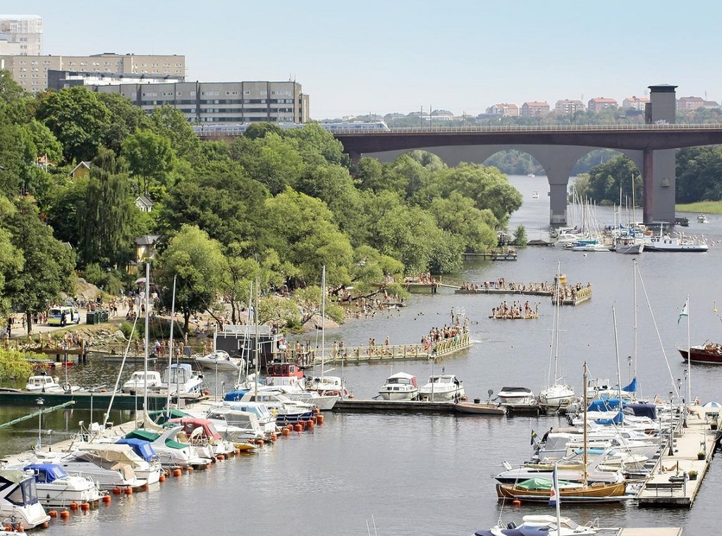 Public beach in the neighbourhood