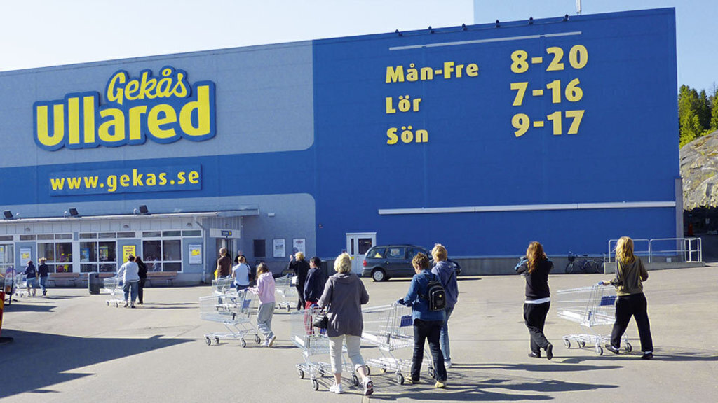 Only 40 minutes away from Ge-Kås in Ullared, a "superstore" with cheap prices - Sweden's biggest tourist attraction.