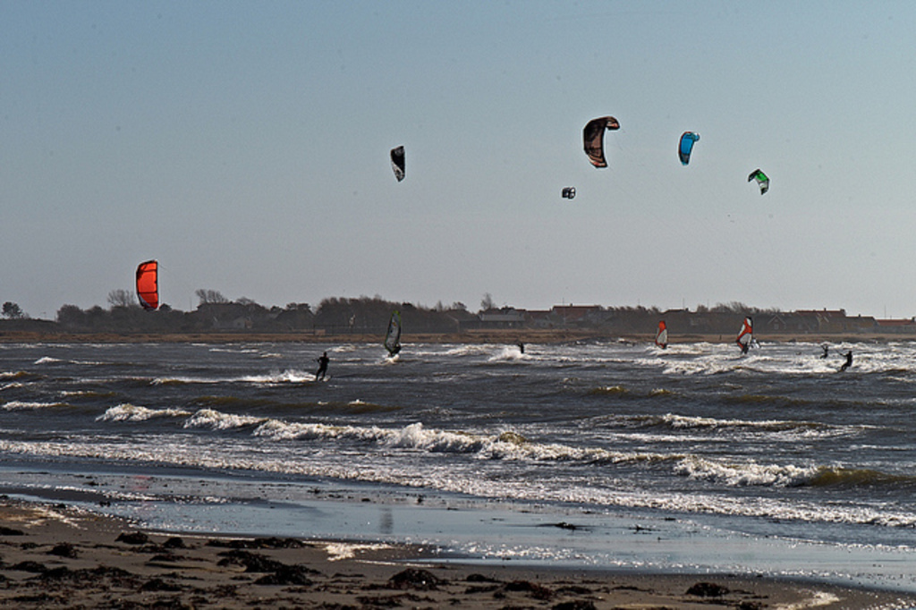 Kite surfing in Apelviken 