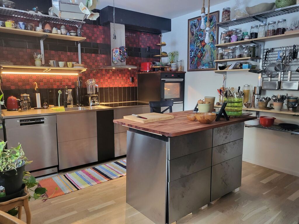 Kitchen seen from livingroom