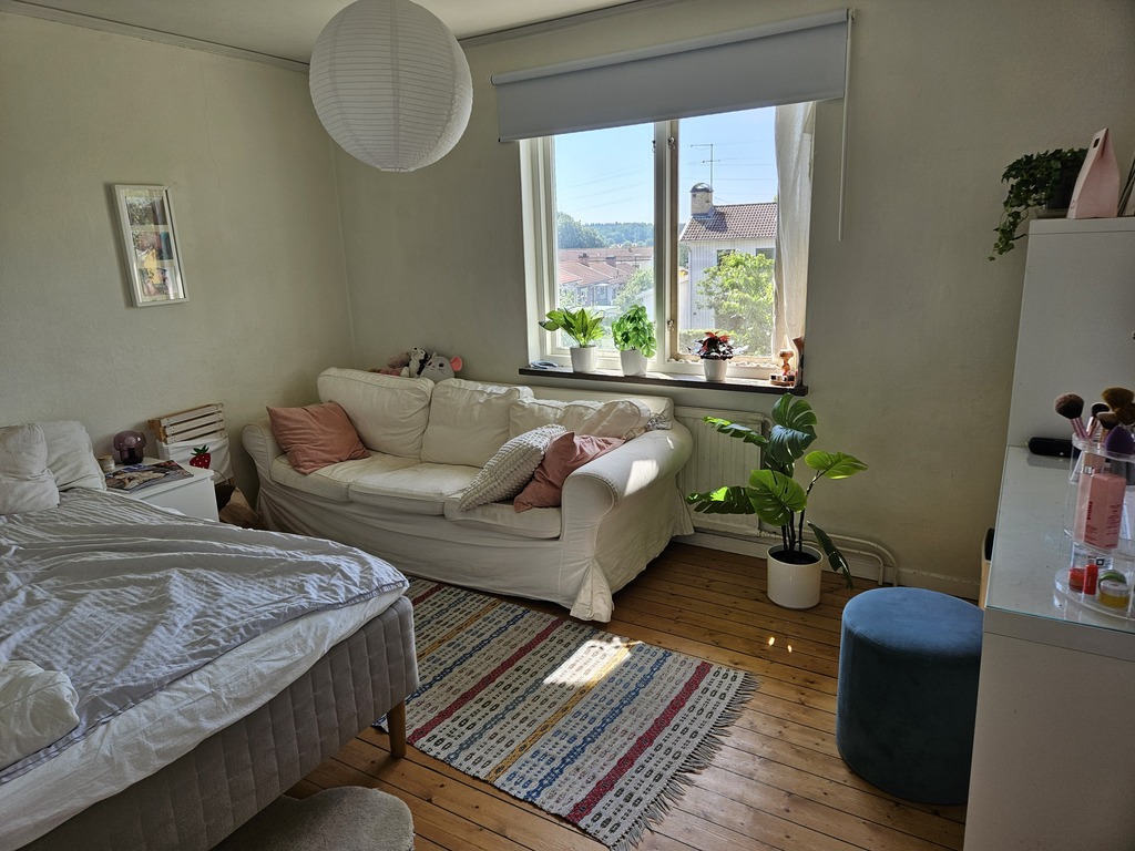 Bedroom 2 (4), first floor