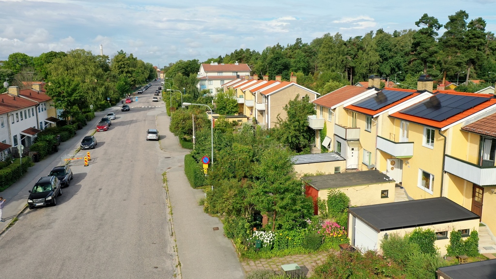 The main street "Gubbängsvägen"  in our neighborhood
