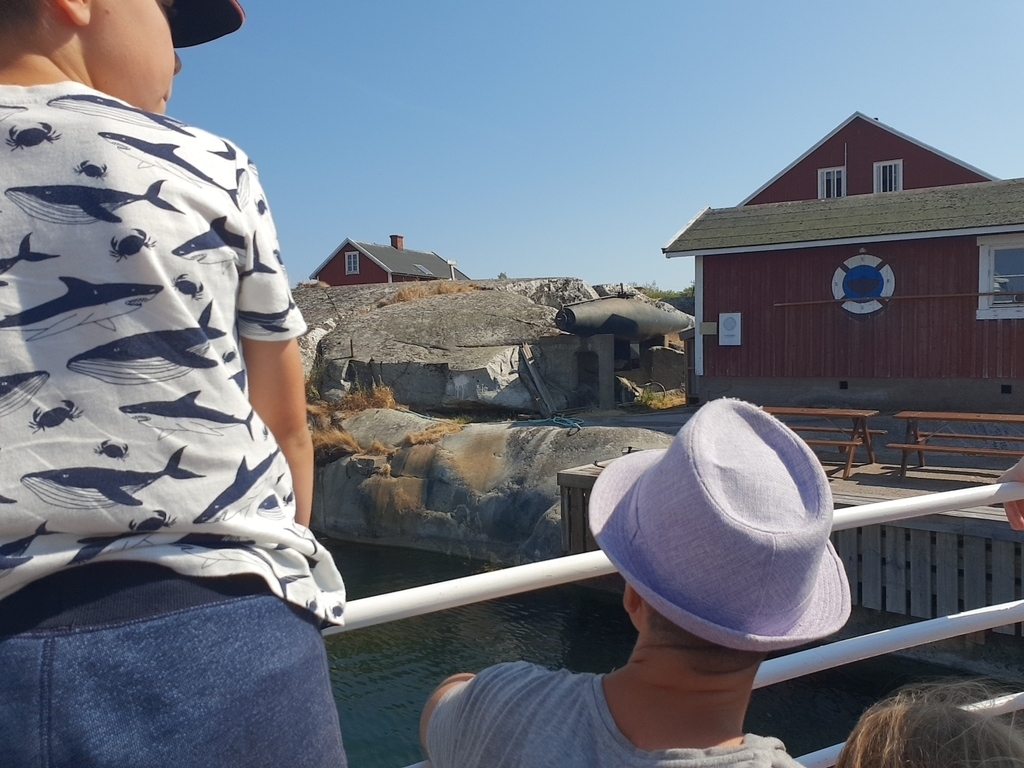 We did! Arriving to the archipelago by boat