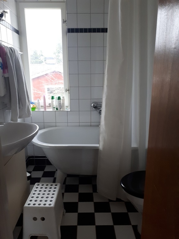 Bathroom, first floor