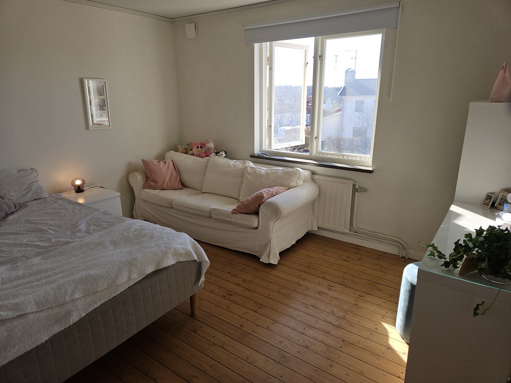 Bedroom 2 (4), first floor