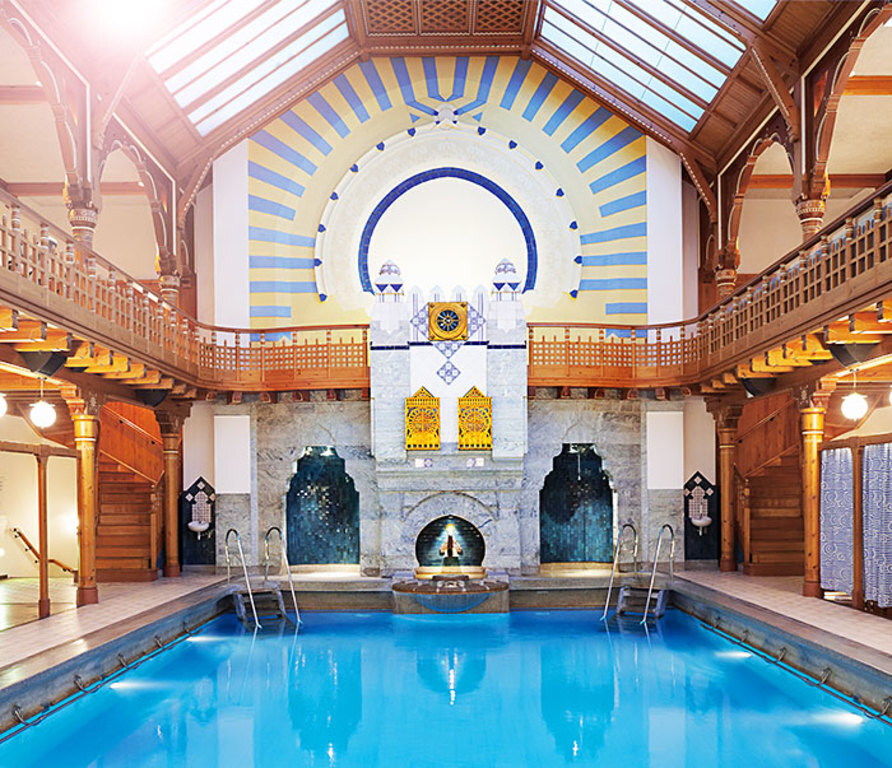 Sturebadet City Spa (10 min. walk)