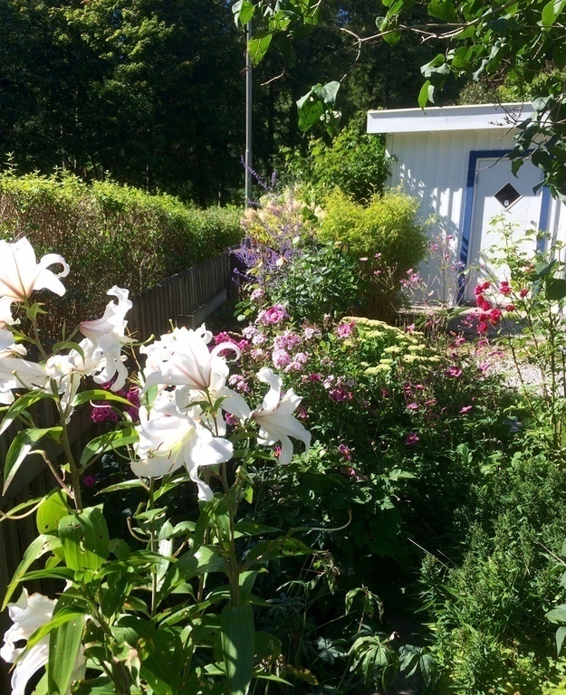 The house is next to Skogskyrkogården, a famous and beautiful cemetery 