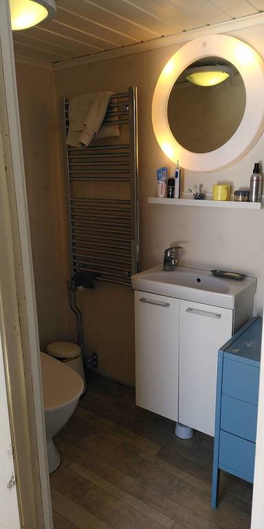 Bathroom in the guesthouse