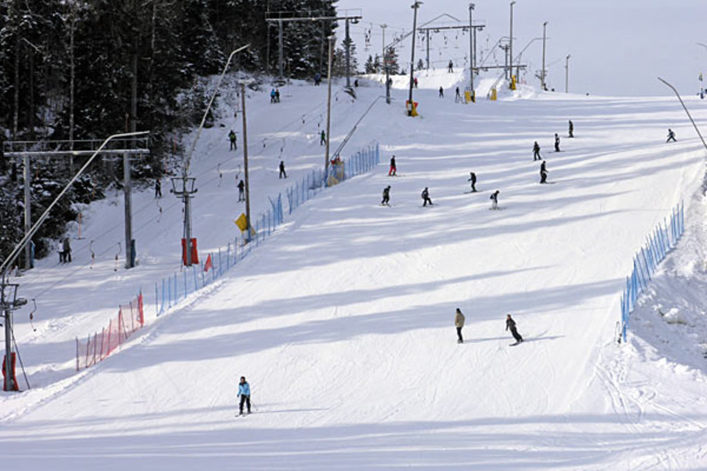 Mullsjö Alpin, A good ski slope close.