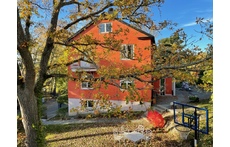 The house at fall/autumn