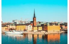 Stockholm är huvudstaden i Sverige och kallas även Nordens Venedig.