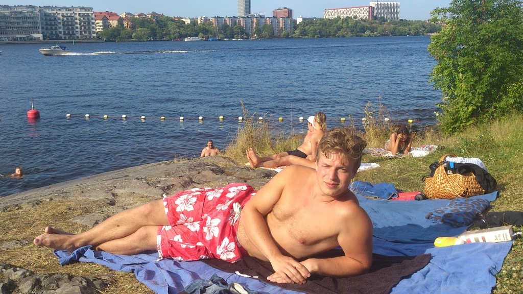 The lake Mälaren 5 minutes from our appartement. Our son Mattias take a rest.