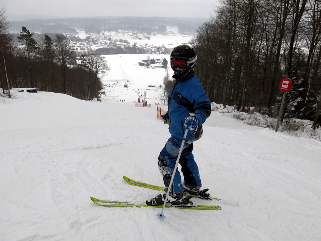Nearby Vångabacken in wintertime. You can rent ski equipment.