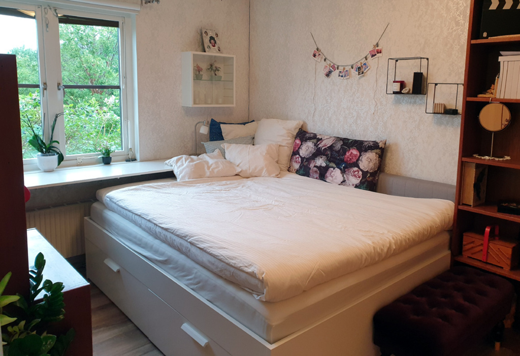 Childrens bedroom downstairs.