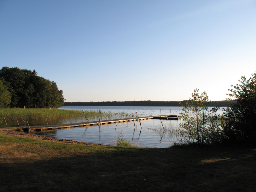 One of the small beaches by lake Ivösjön.