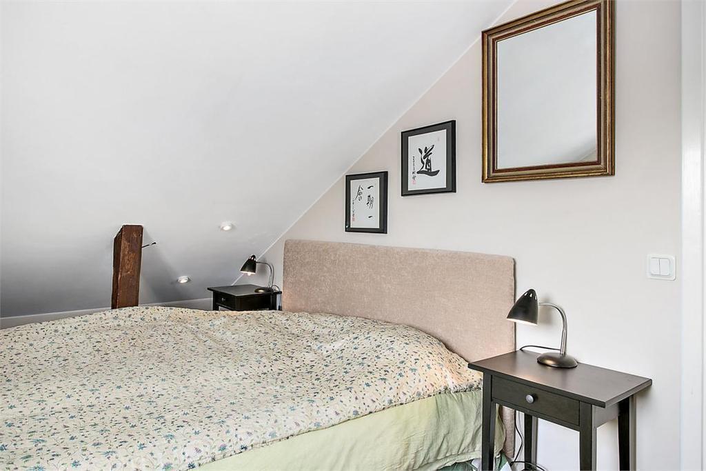 Master bed room (queen size bed, 160 x 210)