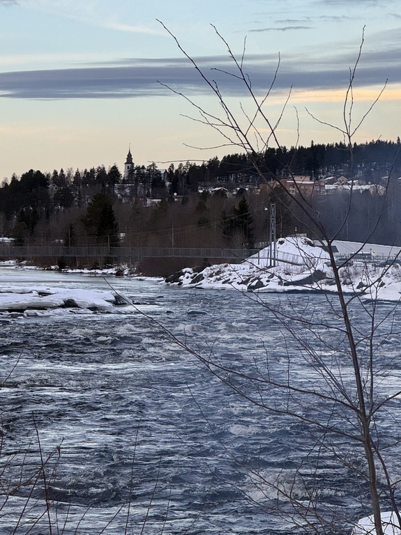This is a place to walk, try to catch a fish, you can see Vilhelmina in the background, only 1-2 km away