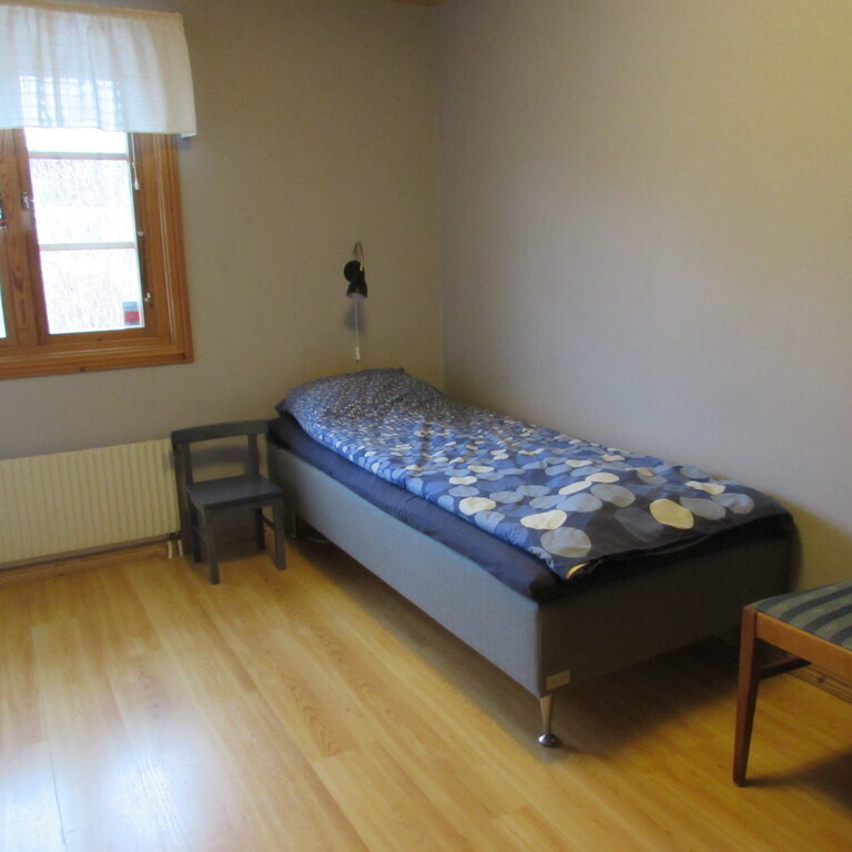 Bedroom 2, bed 90 cm x 200 cm