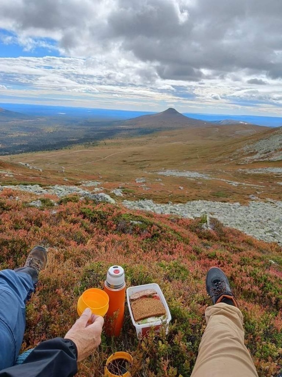 Outdoor lunch in Idre