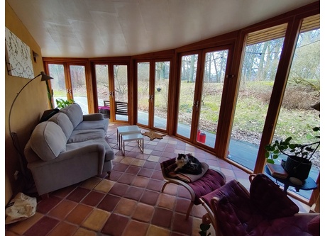 Room in the back of the house with a view of the garden. If you´re lucky you may see a deer passing by.
