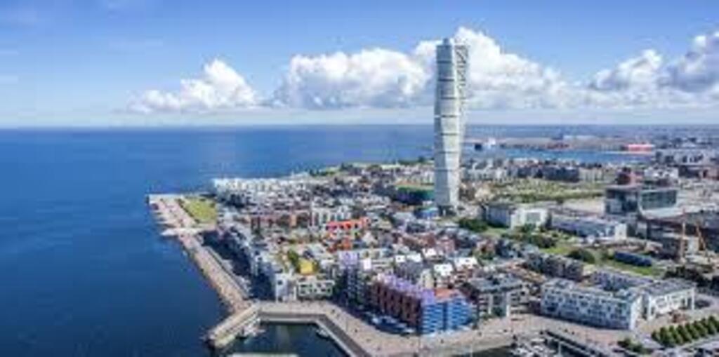 Wiew of the West harbour area with Turning Torso.