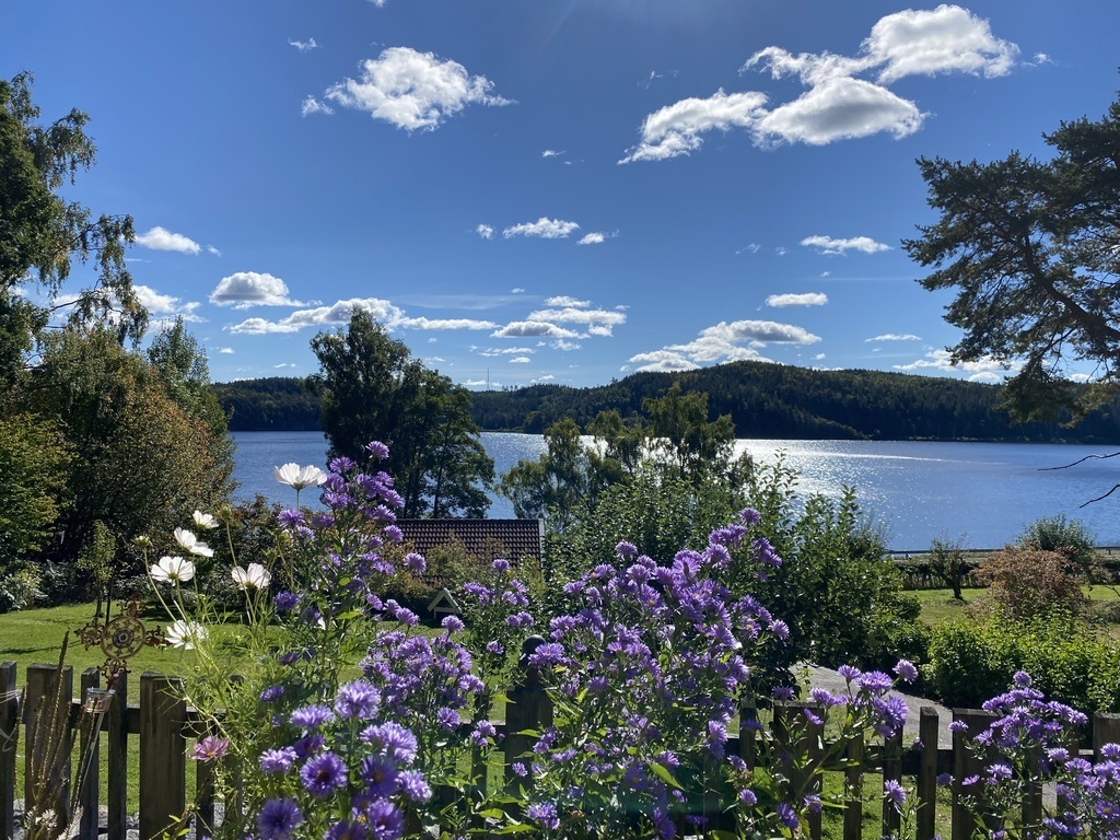 Garden view of Landvetter lake