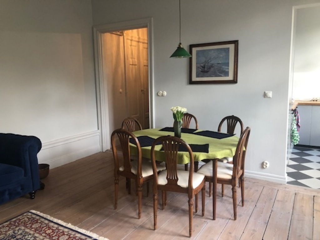 Living room, dining table.