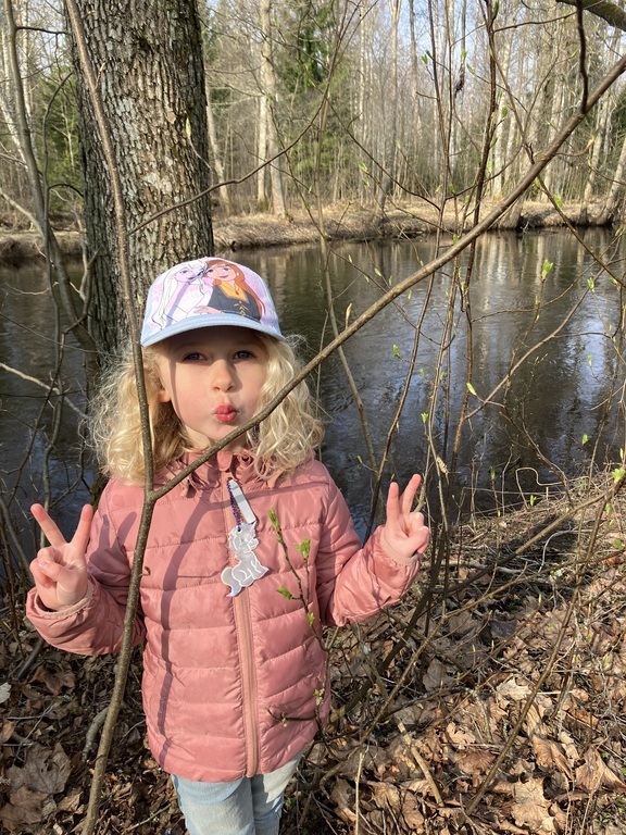 Creek within 5 minutes (walking distance) 