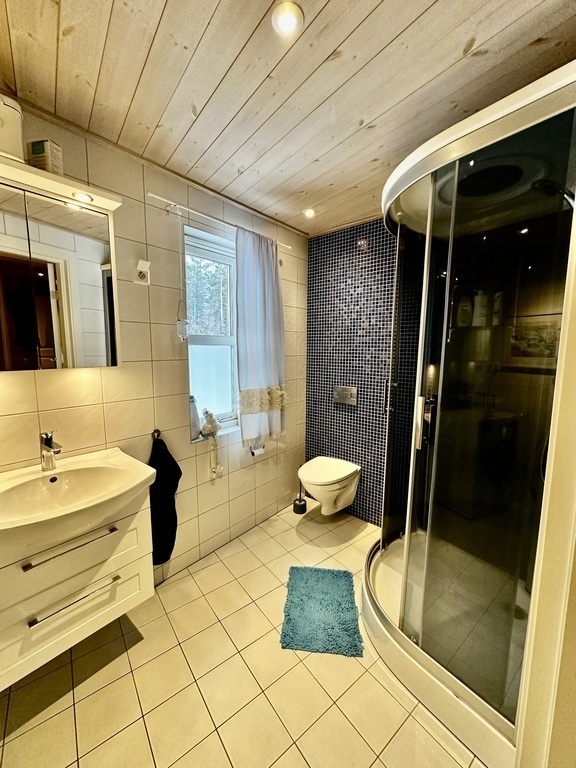 Bathroom with washing machine