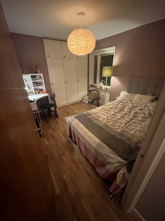 Bedroom with 140 cm double bed