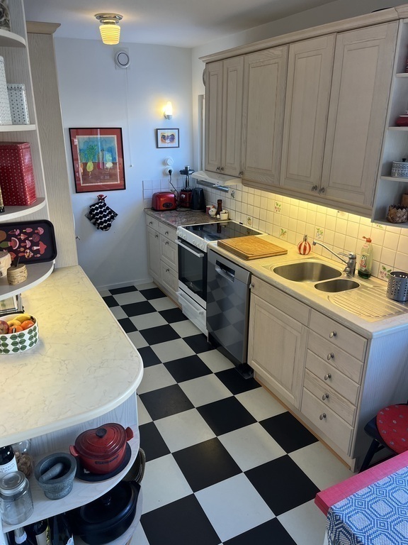 Well equipped kitchen area