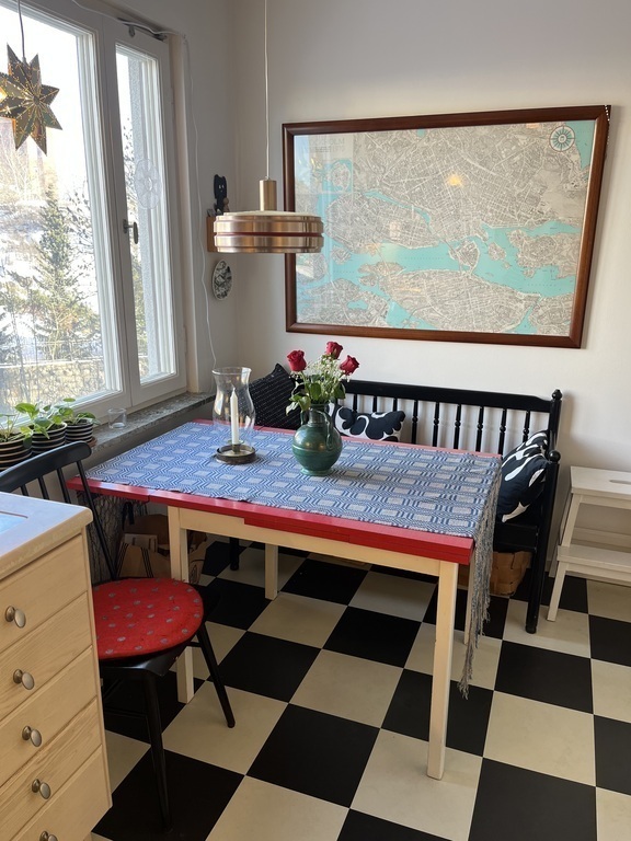 Dining area in kitchen