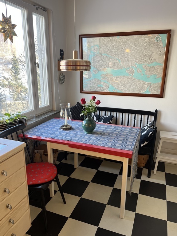 Dining area in kitchen