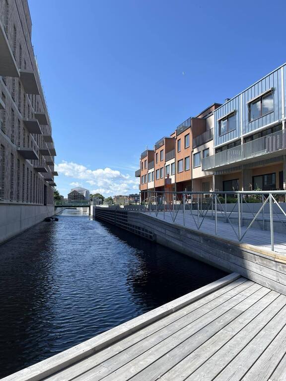 Wiev at our little apartment/ townhouse from the jetty outside