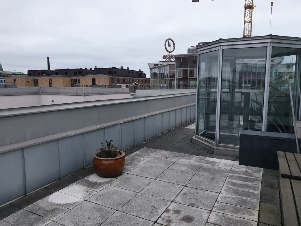 Roof terrace in winter. In summer there will be table and chairs here.