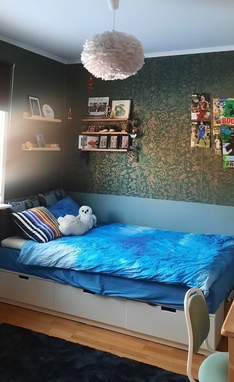 Bedroom with single bed 120 cm