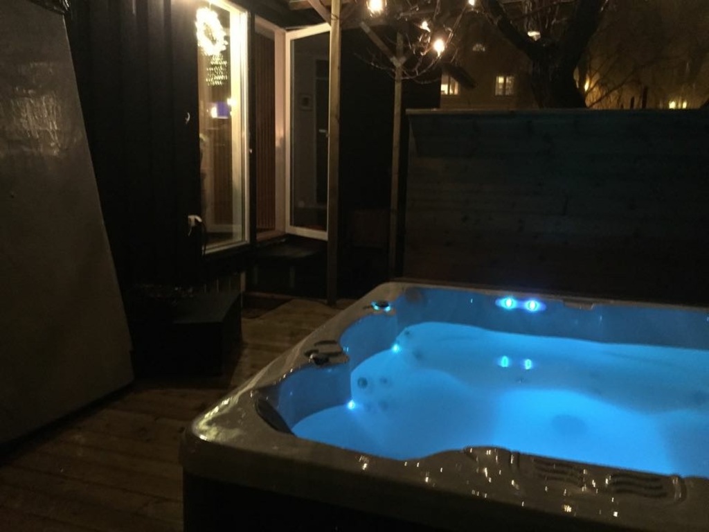 Jacuzzi in the garden Gothenburg