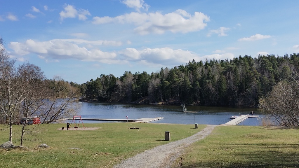 Särsta swimming area (2km)