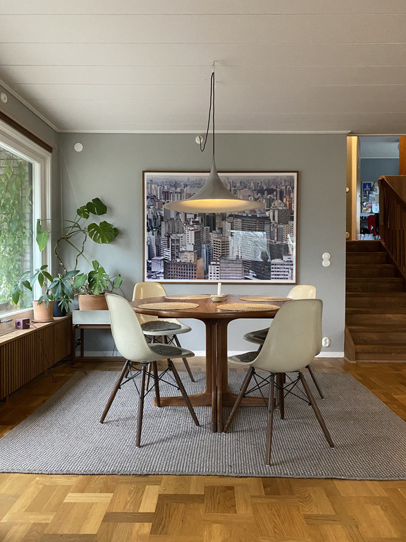 Dining area with table (extension table and extra chairs available)