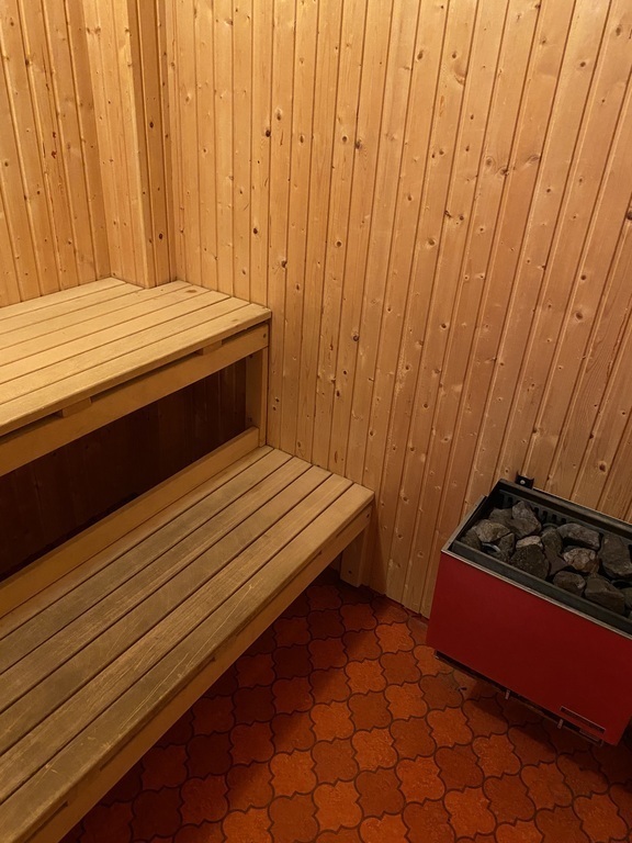 Sauna with room for four 