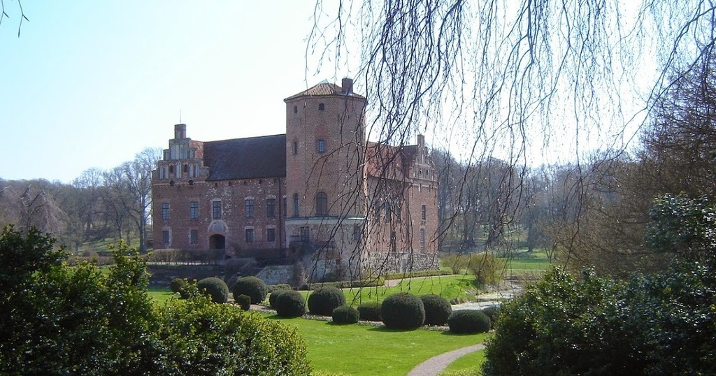 Torup Castle is one of Scandinavia's best-preserved Renaissance castles, located in the scenic Bokskogen recreation. 30 min d...