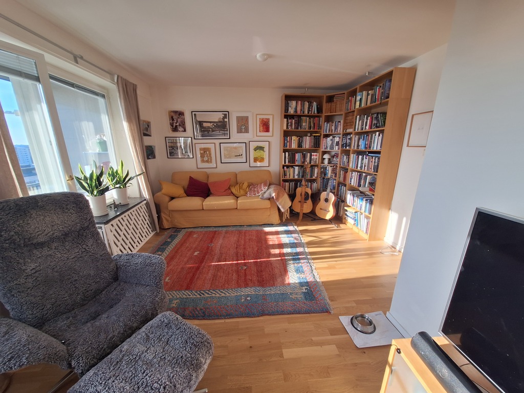 Second bedroom   with a bed soffa