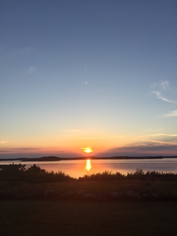 Beautiful sunset view from our pool, terrace, livingroom and sunroom.