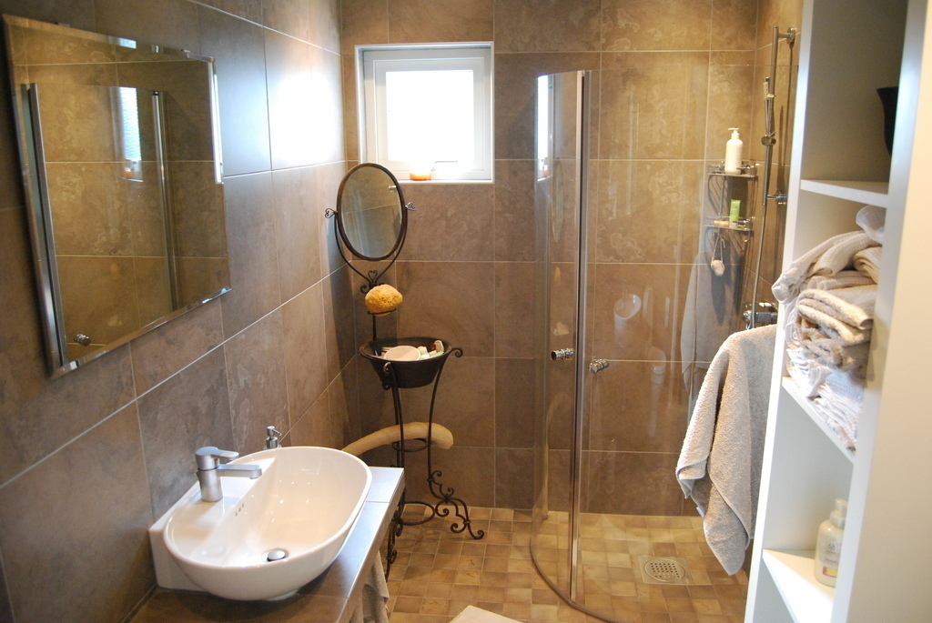 Bathroom ground floor