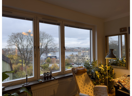 Livingroom with view towards Old Town and City Hall